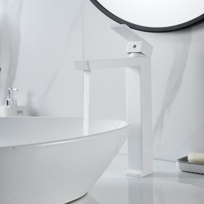 Смеситель для раковины высокий Rose R18C R1811C-1 белый